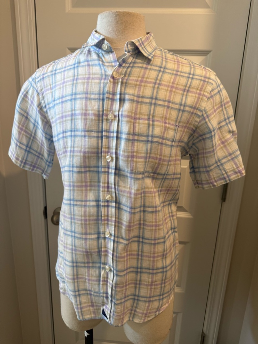 Untuckit  Short-Sleeve Plaid Linen Button-Up Shirt in White, Pale Blue & Purple